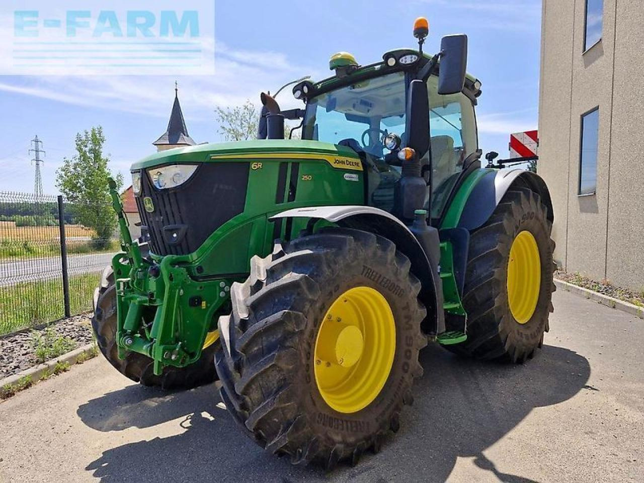 John Deere 6r 250 - Τρακτέρ: φωτογραφία 2 John Deere 6r 250 - Τρακτέρ: φωτογραφία 2