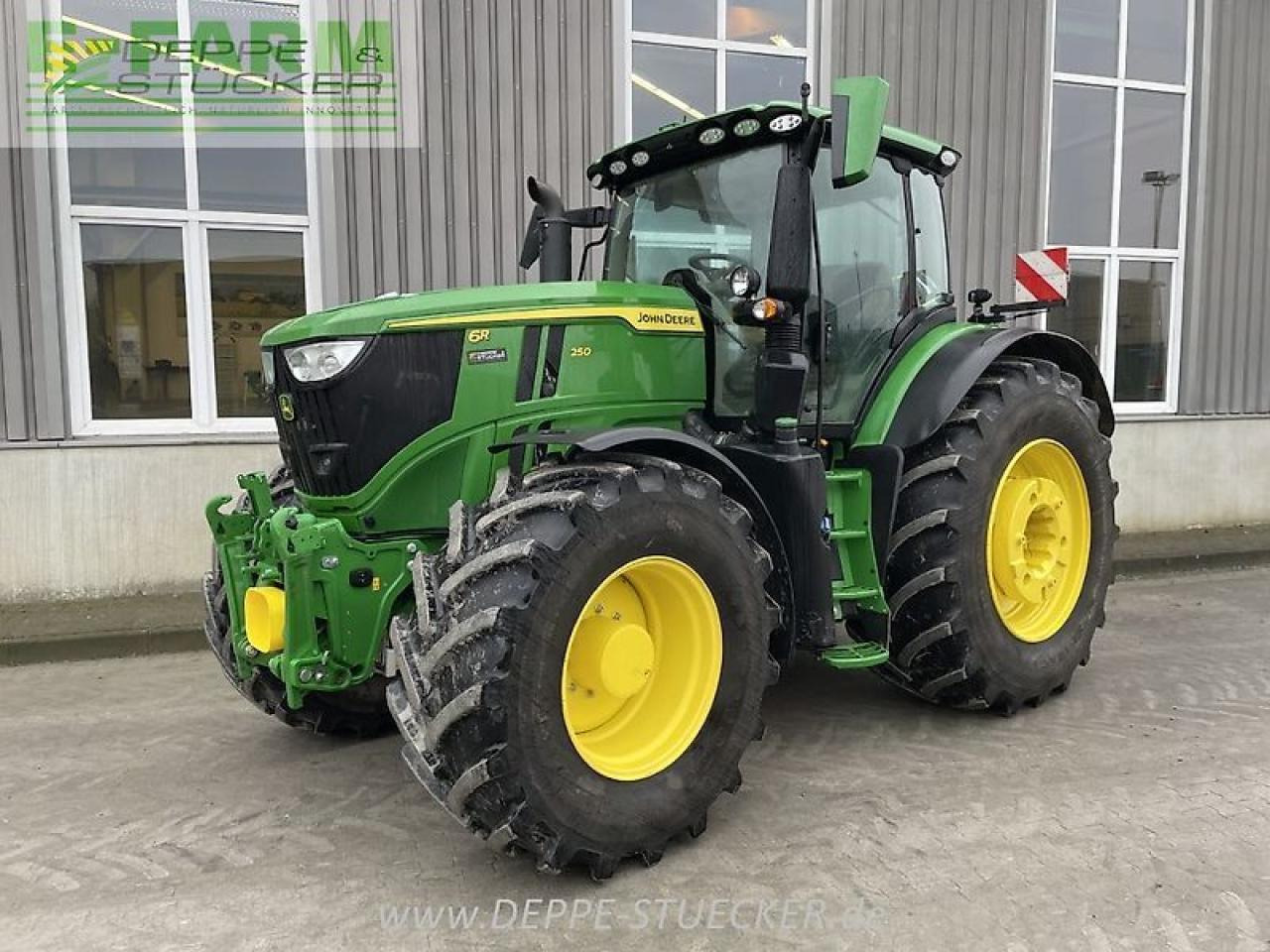 John Deere 6r 250 - Τρακτέρ: φωτογραφία 1 John Deere 6r 250 - Τρακτέρ: φωτογραφία 1