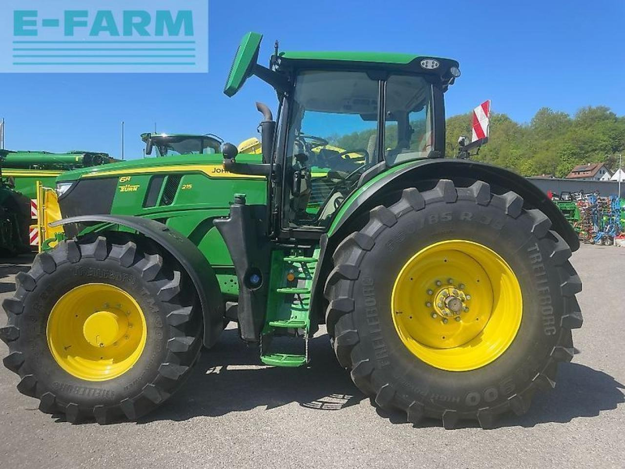 John Deere 6r215 / 6r 215 - Τρακτέρ: φωτογραφία 1 John Deere 6r215 / 6r 215 - Τρακτέρ: φωτογραφία 1
