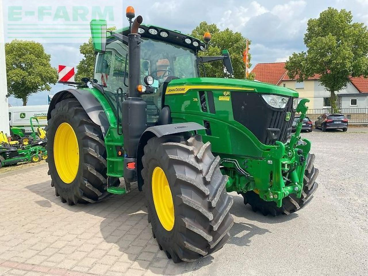 John Deere 6r215 - Τρακτέρ: φωτογραφία 2 John Deere 6r215 - Τρακτέρ: φωτογραφία 2