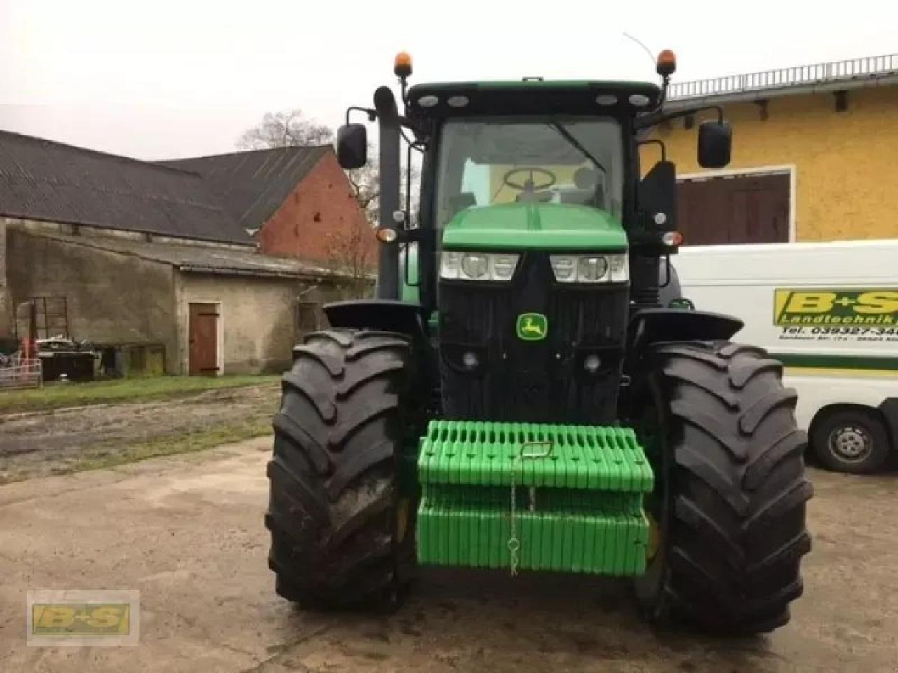 John Deere 7230r - Τρακτέρ: φωτογραφία 3 John Deere 7230r - Τρακτέρ: φωτογραφία 3