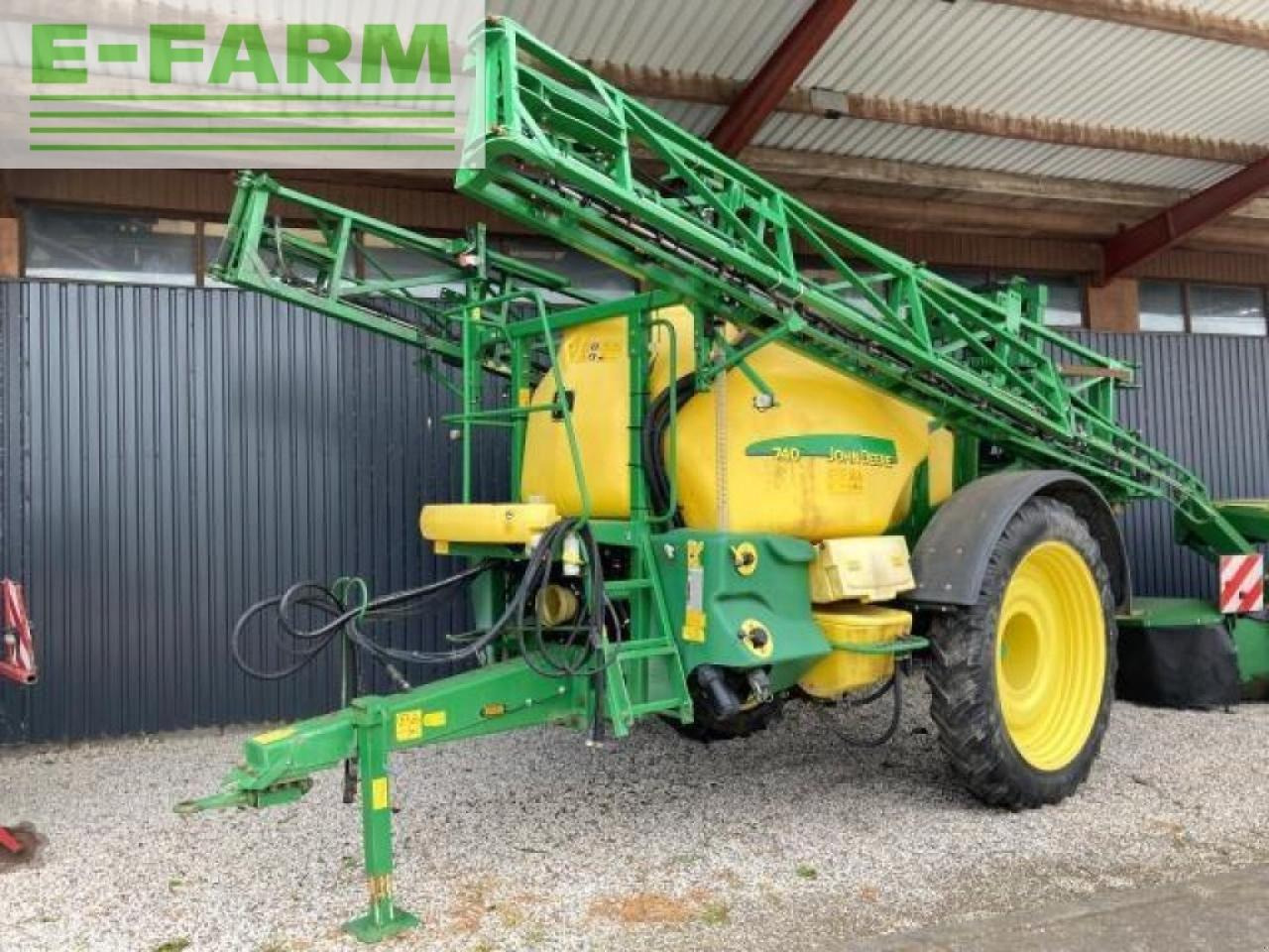 John Deere 740/24 - Συρόμενο ψεκαστικό: φωτογραφία 1 John Deere 740/24 - Συρόμενο ψεκαστικό: φωτογραφία 1