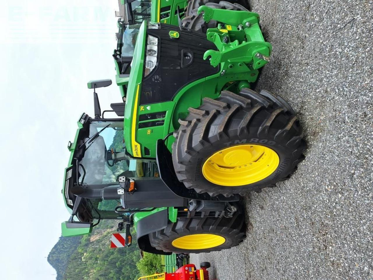 John Deere 7R 330 - Τρακτέρ: φωτογραφία 1 John Deere 7R 330 - Τρακτέρ: φωτογραφία 1