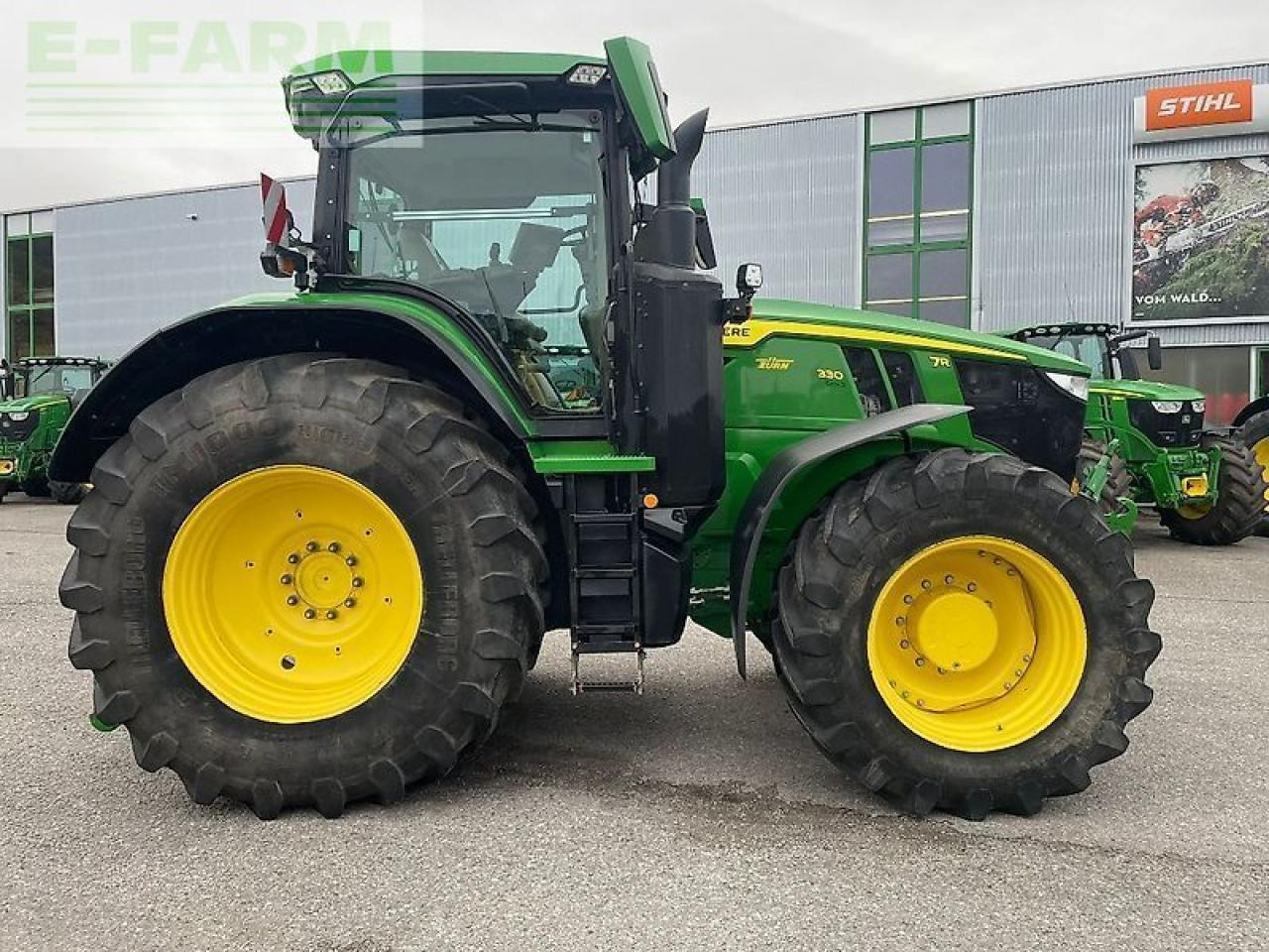 John Deere 7r330 / 7r 330 - Τρακτέρ: φωτογραφία 2 John Deere 7r330 / 7r 330 - Τρακτέρ: φωτογραφία 2