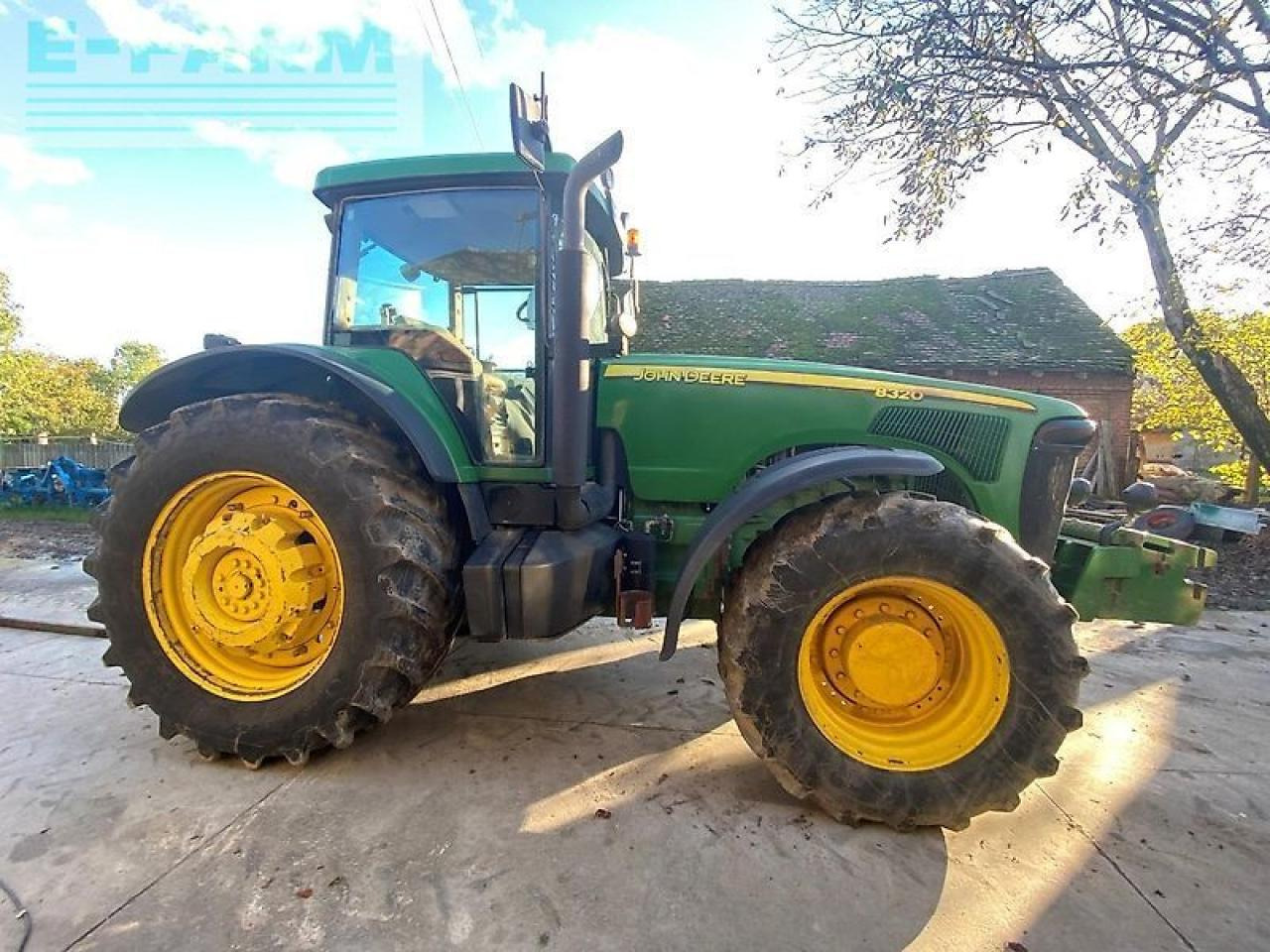 John Deere 8320 - Τρακτέρ: φωτογραφία 3 John Deere 8320 - Τρακτέρ: φωτογραφία 3
