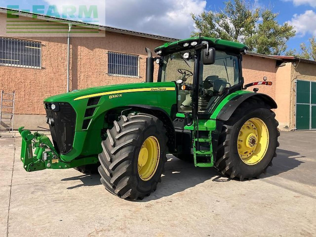 John Deere 8320r *powr shift* - Τρακτέρ: φωτογραφία 1 John Deere 8320r *powr shift* - Τρακτέρ: φωτογραφία 1