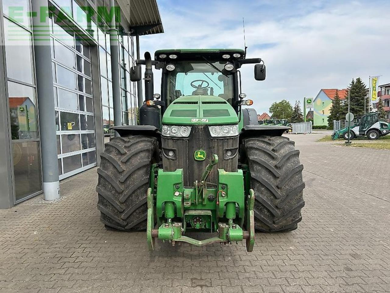 John Deere 8335r - Τρακτέρ: φωτογραφία 3 John Deere 8335r - Τρακτέρ: φωτογραφία 3