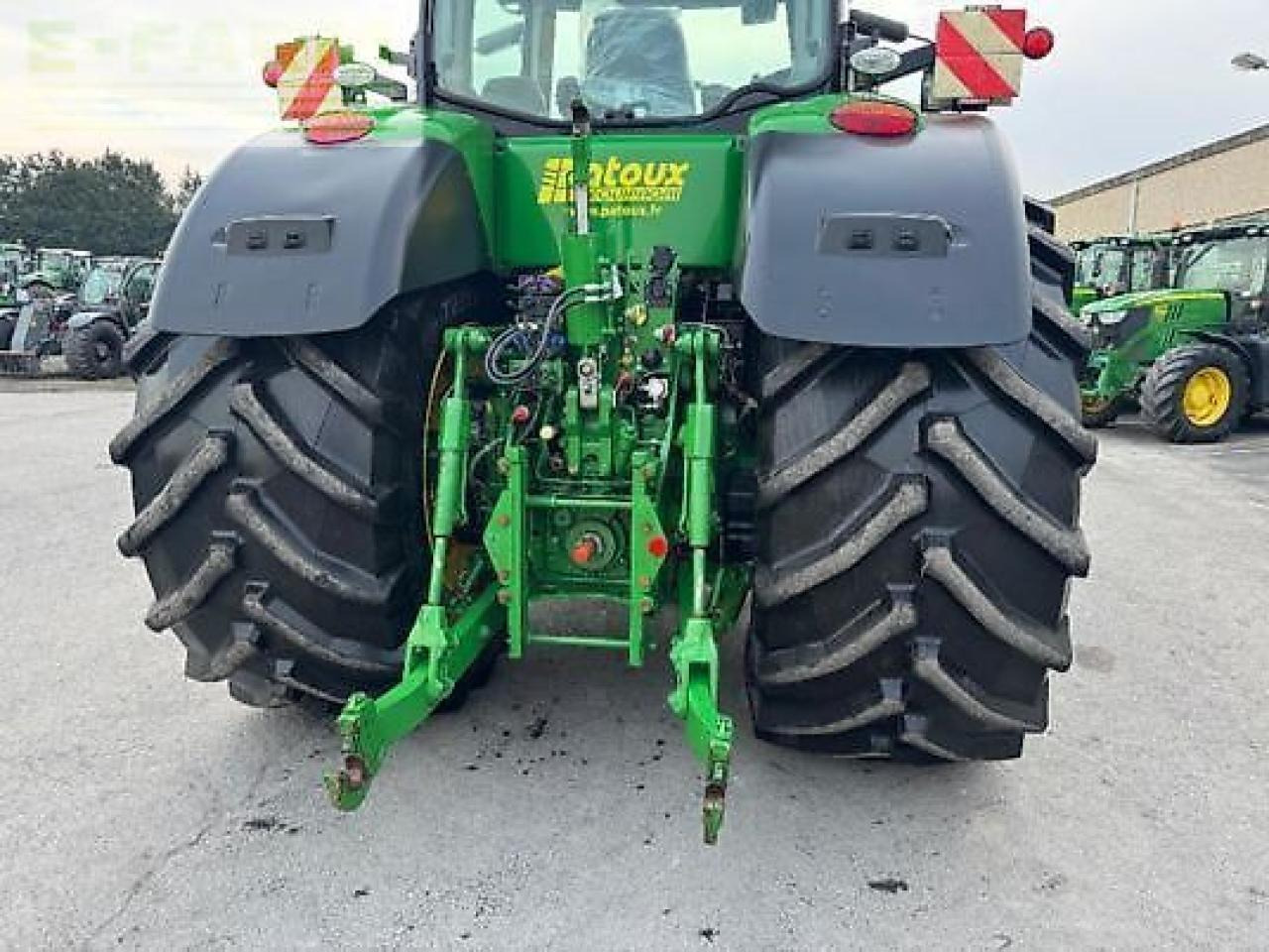 John Deere 8370r - Τρακτέρ: φωτογραφία 3 John Deere 8370r - Τρακτέρ: φωτογραφία 3