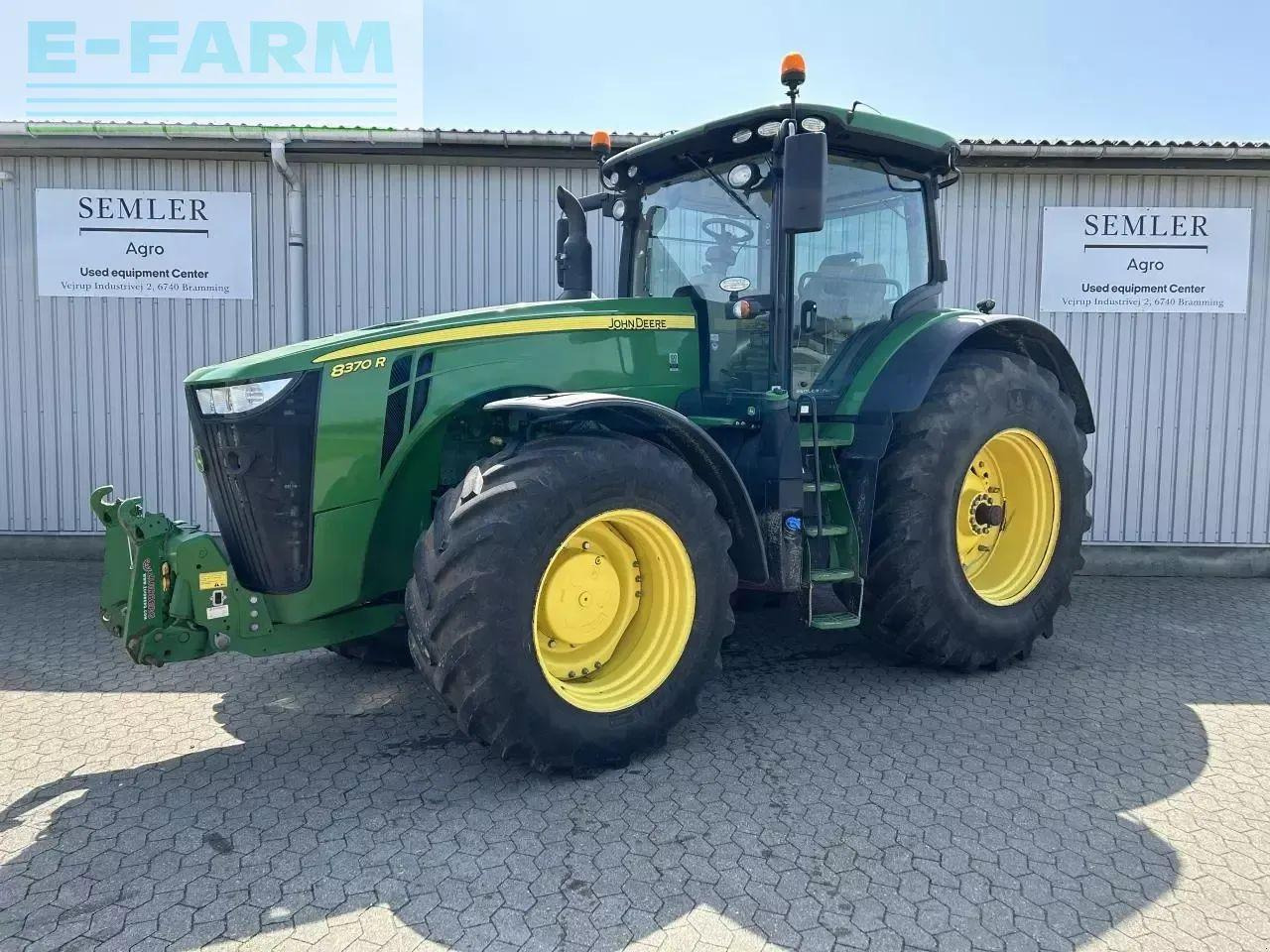 John Deere 8370r - Τρακτέρ: φωτογραφία 1 John Deere 8370r - Τρακτέρ: φωτογραφία 1
