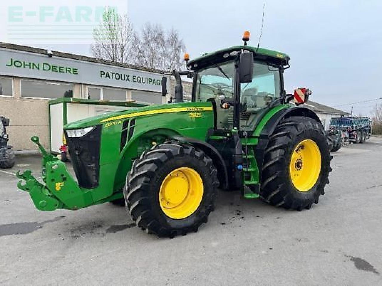 John Deere 8370r - Τρακτέρ: φωτογραφία 1 John Deere 8370r - Τρακτέρ: φωτογραφία 1