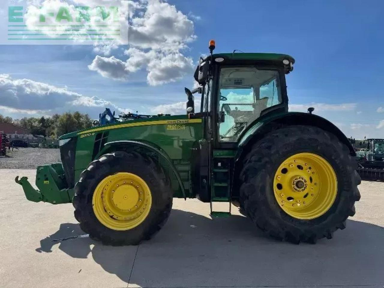 John Deere 8370r - Τρακτέρ: φωτογραφία 2 John Deere 8370r - Τρακτέρ: φωτογραφία 2
