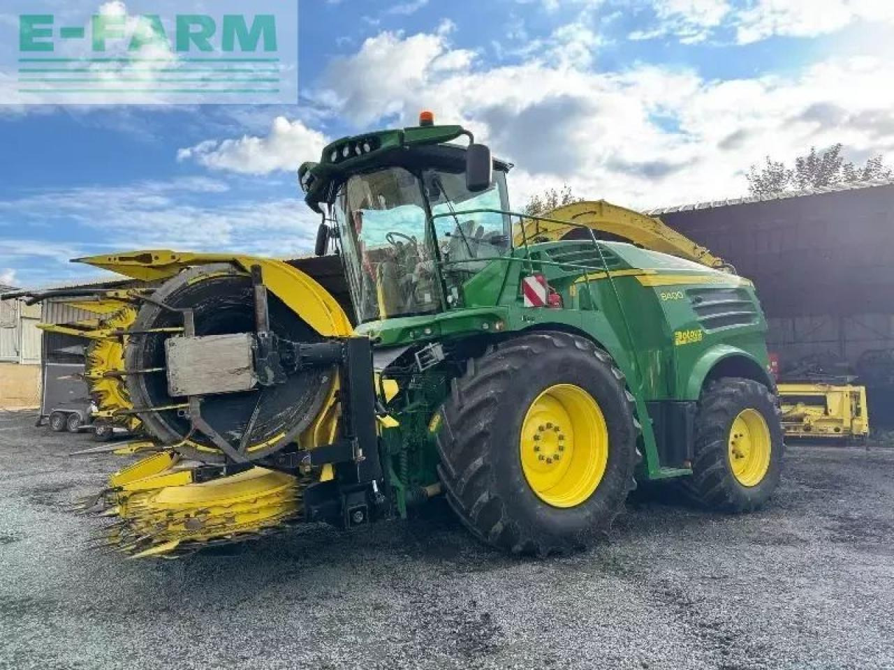 John Deere 8400 - Ενσιρωτική μηχανή: φωτογραφία 1 John Deere 8400 - Ενσιρωτική μηχανή: φωτογραφία 1