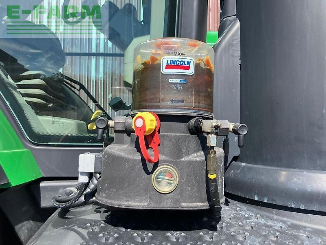 John Deere 8400r - Τρακτέρ: φωτογραφία 3 John Deere 8400r - Τρακτέρ: φωτογραφία 3