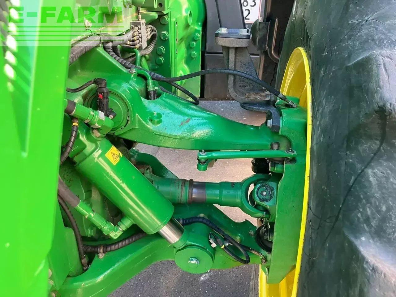 Τρακτέρ John Deere 8400r: φωτογραφία 13 Τρακτέρ John Deere 8400r: φωτογραφία 13