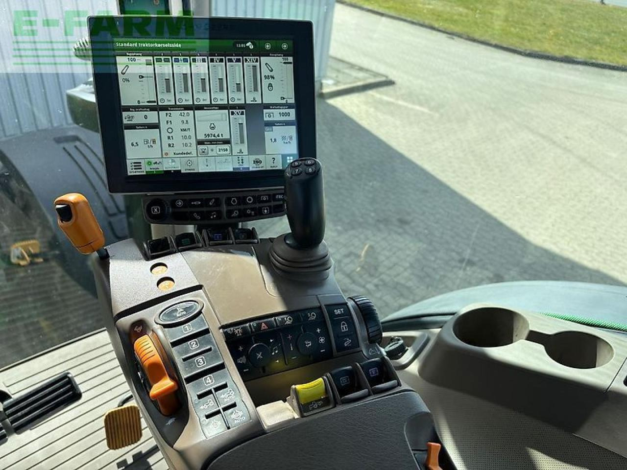 John Deere 8400r - Τρακτέρ: φωτογραφία 5 John Deere 8400r - Τρακτέρ: φωτογραφία 5