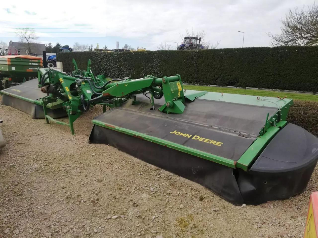 John Deere 950r - Χορτοκοπτικό: φωτογραφία 1 John Deere 950r - Χορτοκοπτικό: φωτογραφία 1