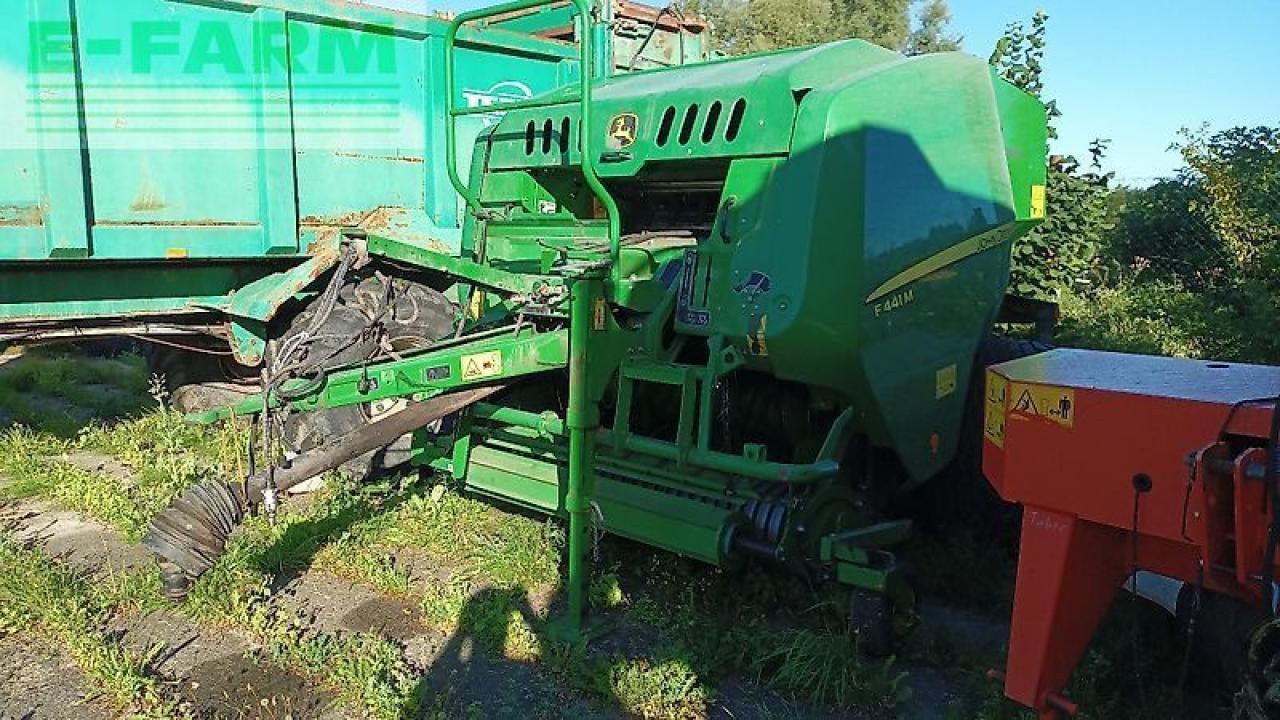 John Deere f441 m - Χορτοδετική μηχανή τετράγωνες μπάλες: φωτογραφία 1 John Deere f441 m - Χορτοδετική μηχανή τετράγωνες μπάλες: φωτογραφία 1