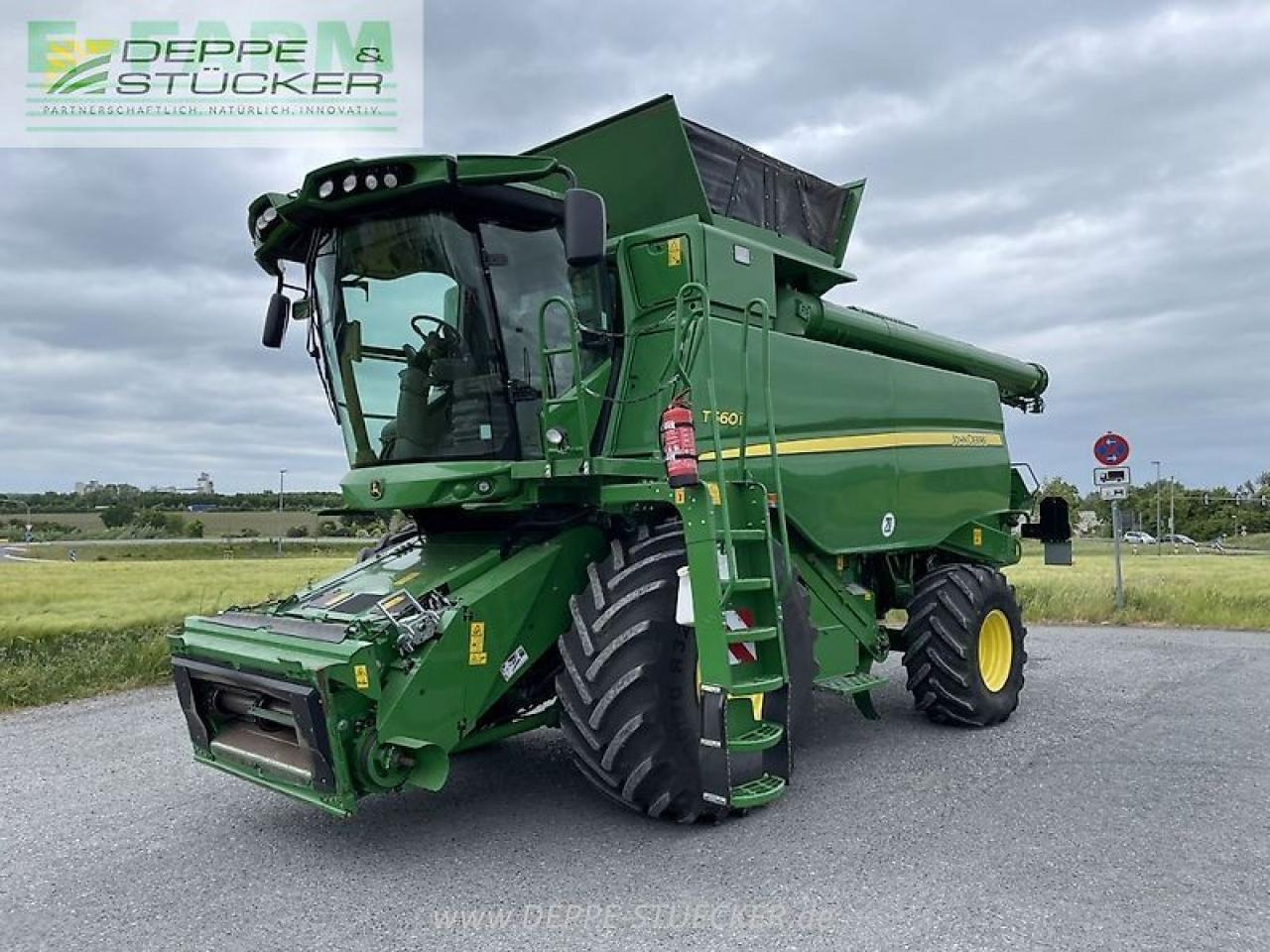 John Deere t560 mit 722pf - Θεριζοαλωνιστική μηχανή: φωτογραφία 1 John Deere t560 mit 722pf - Θεριζοαλωνιστική μηχανή: φωτογραφία 1