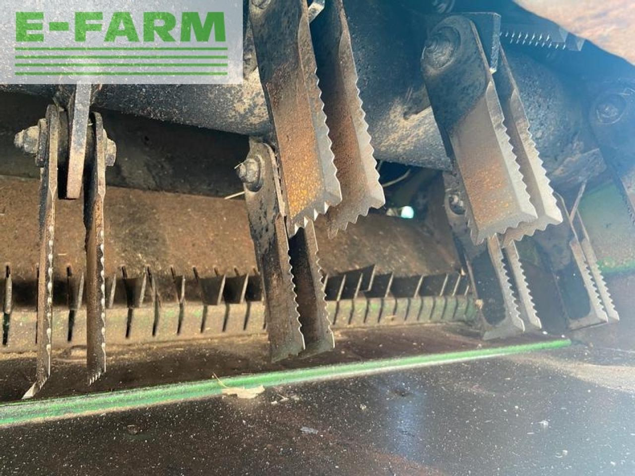 Θεριζοαλωνιστική μηχανή John Deere t660: φωτογραφία 16