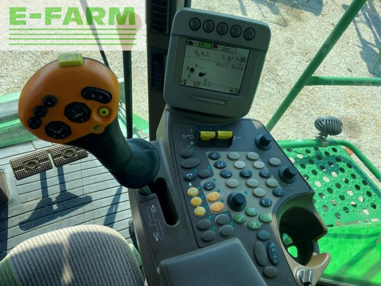 Θεριζοαλωνιστική μηχανή John Deere t660: φωτογραφία 30