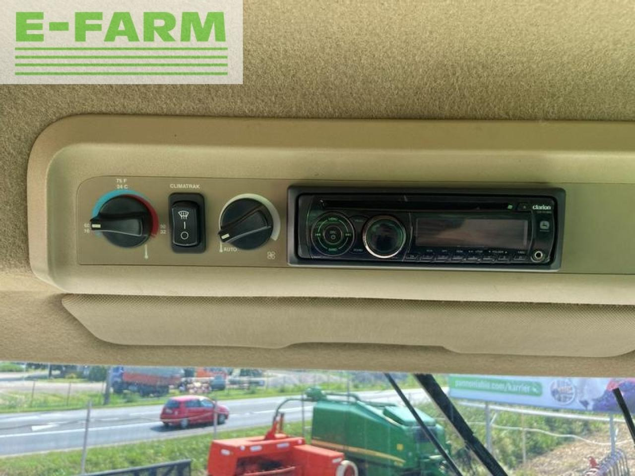 Θεριζοαλωνιστική μηχανή John Deere t660: φωτογραφία 32