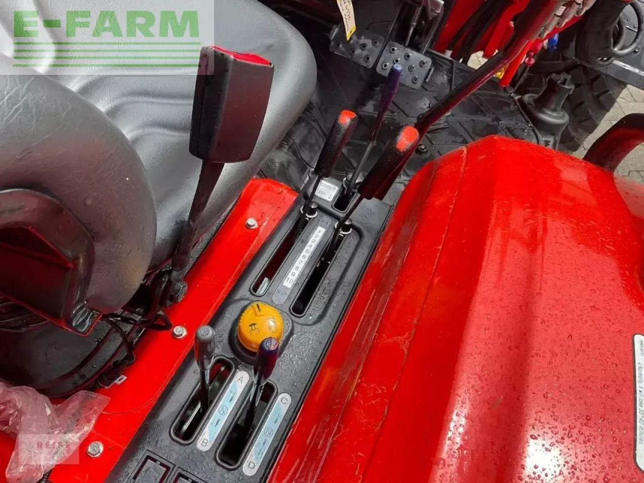 Τρακτέρ Kioti dk 4520 hs: φωτογραφία 11 Τρακτέρ Kioti dk 4520 hs: φωτογραφία 11