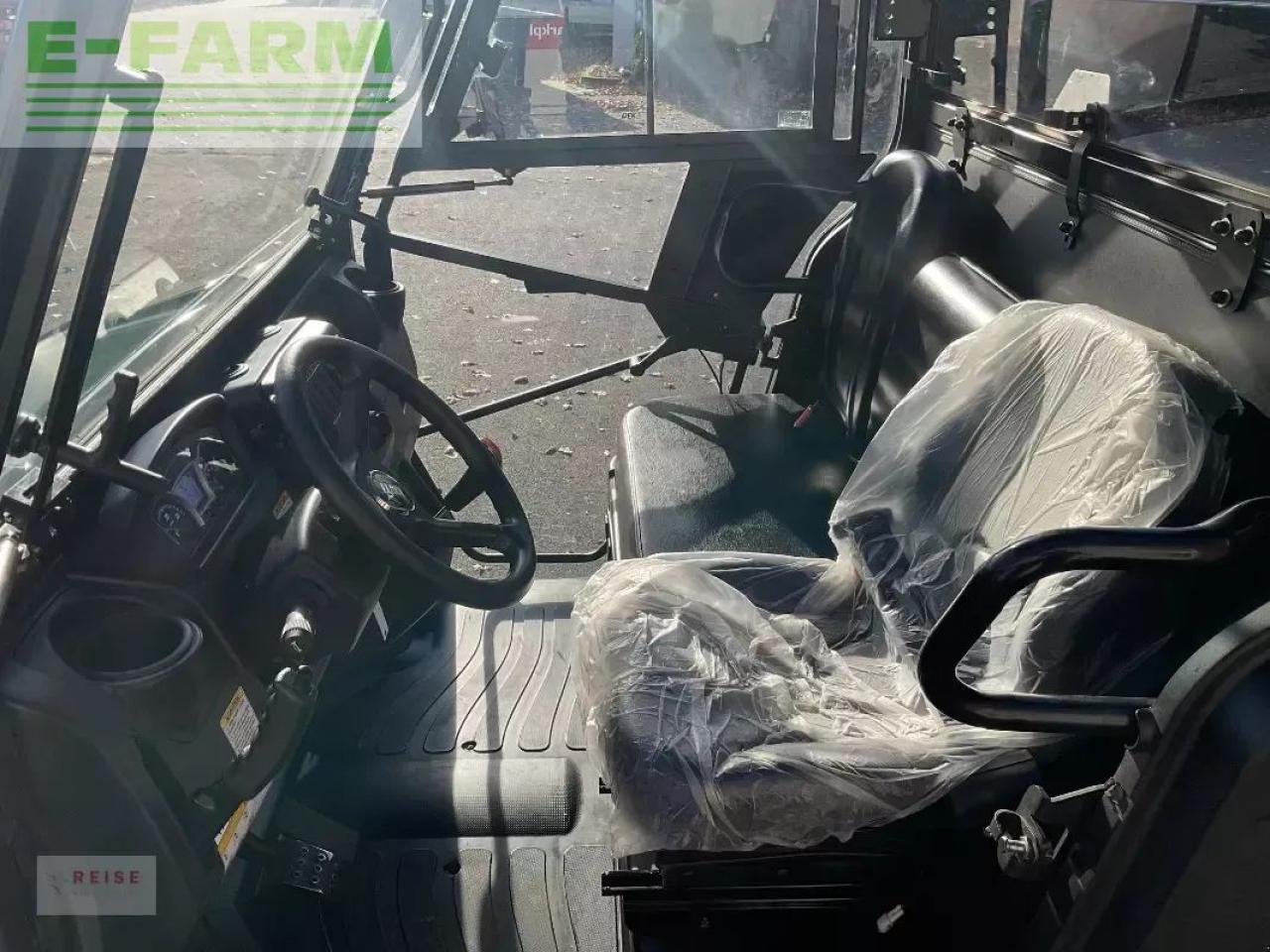 Kioti k9 2400 - Τρακτέρ: φωτογραφία 5 Kioti k9 2400 - Τρακτέρ: φωτογραφία 5