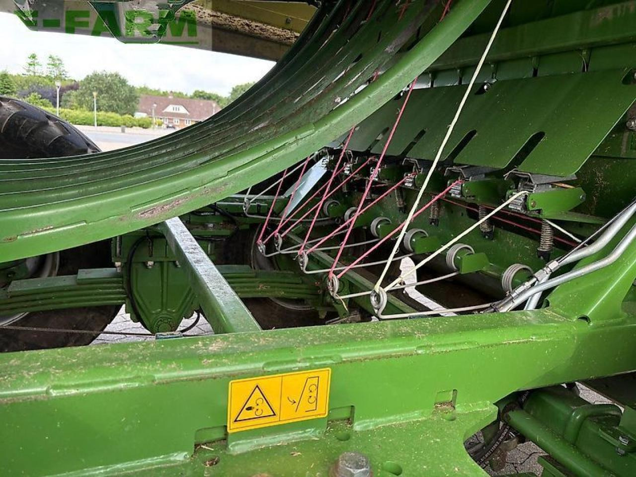 Krone big pack 4x4 - Χορτοδετική μηχανή τετράγωνες μπάλες: φωτογραφία 5 Krone big pack 4x4 - Χορτοδετική μηχανή τετράγωνες μπάλες: φωτογραφία 5