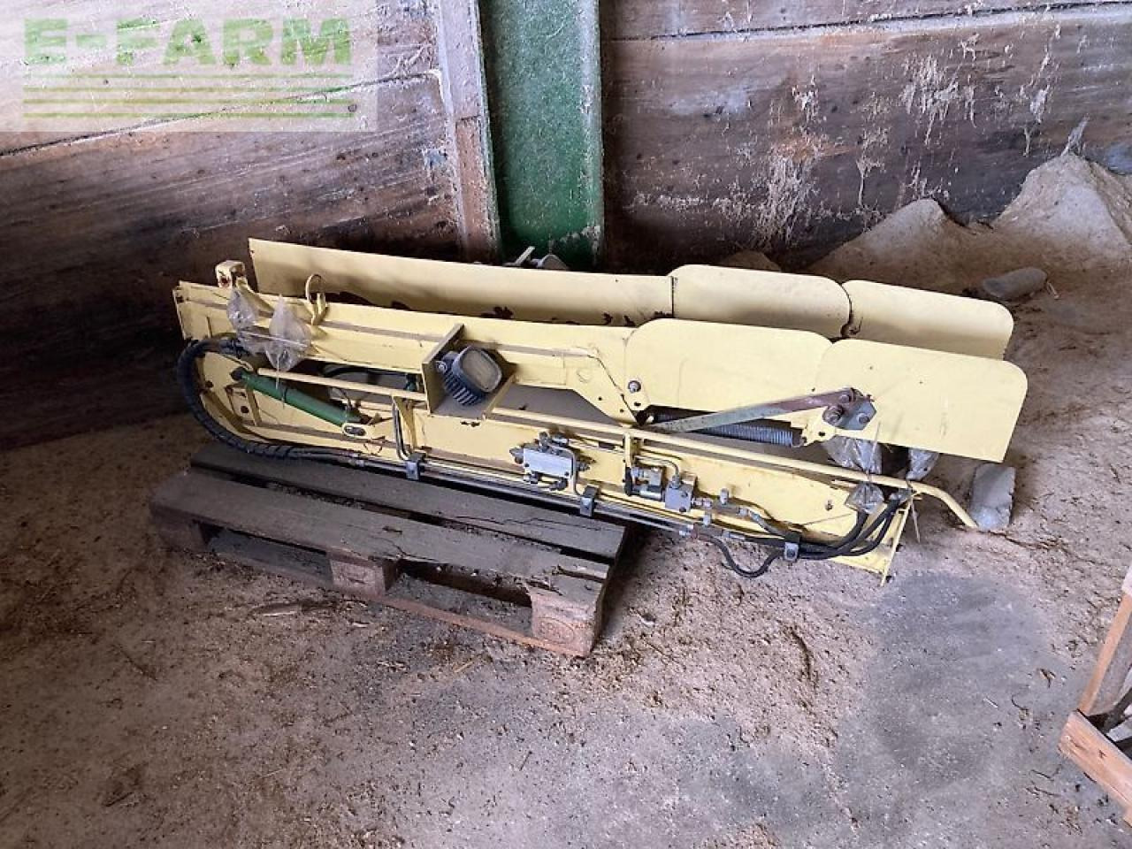 Krone big x 800 - Ενσιρωτική μηχανή: φωτογραφία 5 Krone big x 800 - Ενσιρωτική μηχανή: φωτογραφία 5