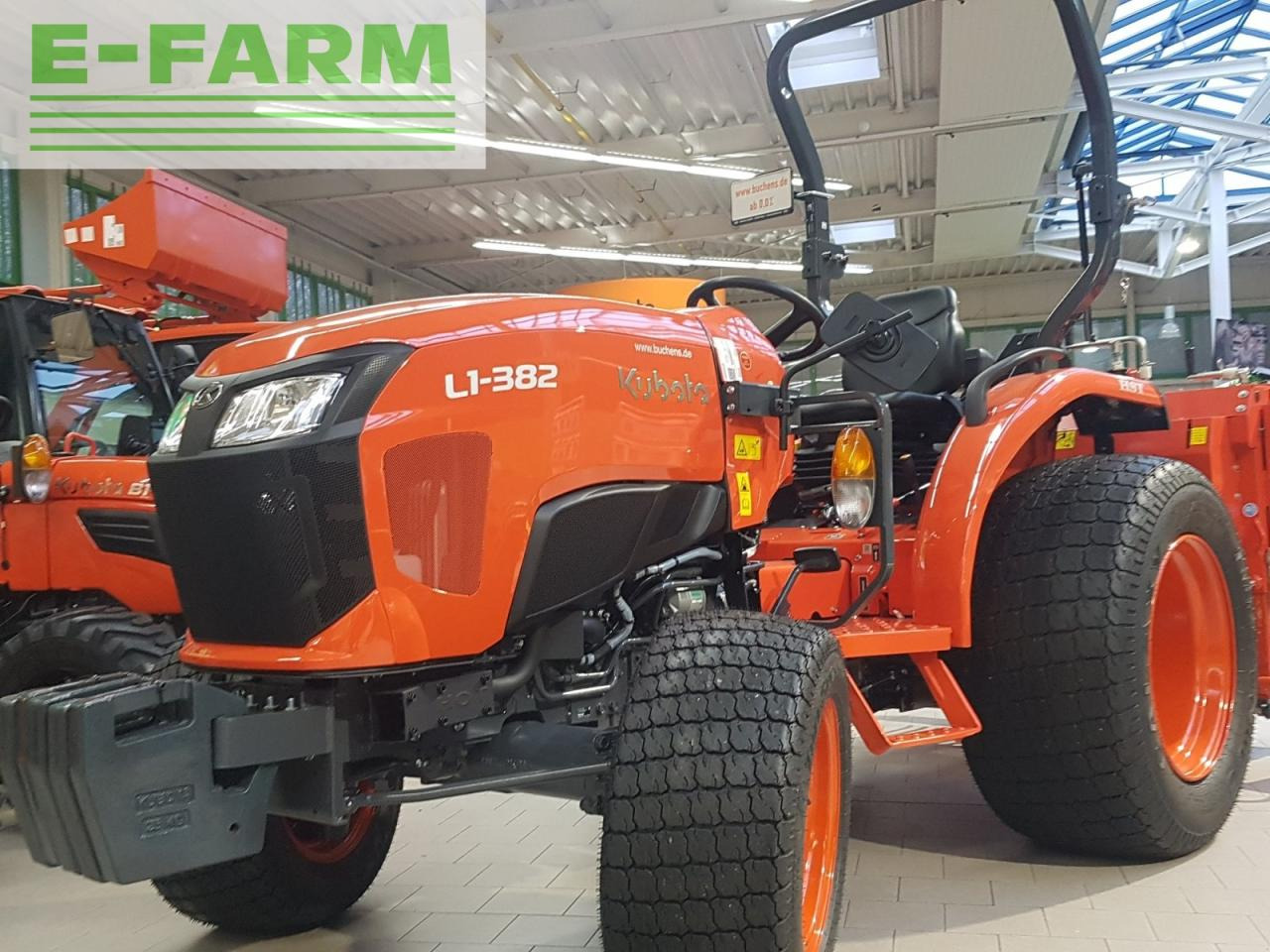 Kubota l1-382 - Τρακτέρ: φωτογραφία 3 Kubota l1-382 - Τρακτέρ: φωτογραφία 3