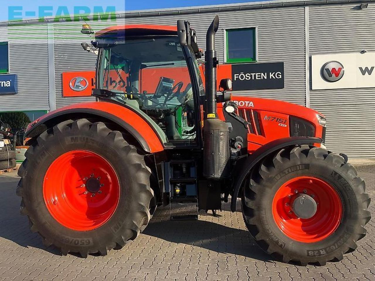 Kubota m7151 - Τρακτέρ: φωτογραφία 1 Kubota m7151 - Τρακτέρ: φωτογραφία 1