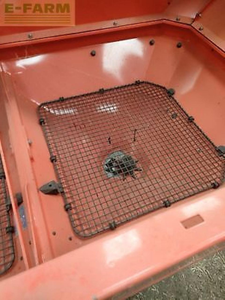 Kuhn axis 20.2 m-emc-w - Λιπασματοδιανομέας: φωτογραφία 4 Kuhn axis 20.2 m-emc-w - Λιπασματοδιανομέας: φωτογραφία 4