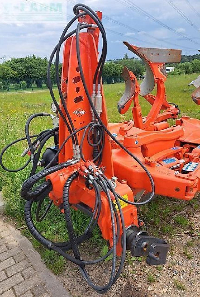 Kuhn varimaster 153 - Άροτρο: φωτογραφία 5 Kuhn varimaster 153 - Άροτρο: φωτογραφία 5