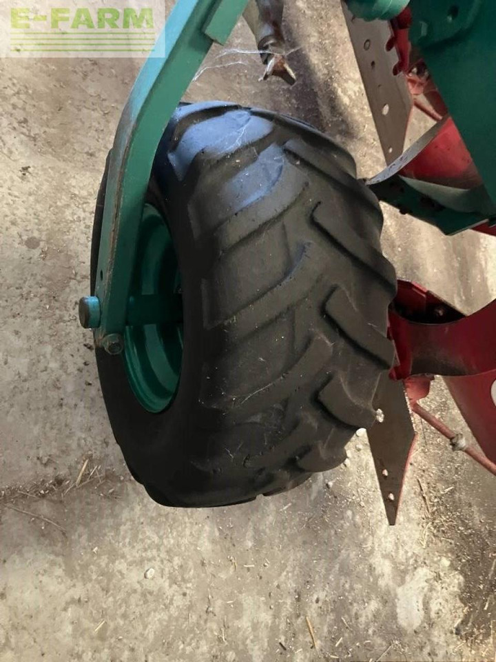 Kverneland pw100 - Άροτρο: φωτογραφία 1 Kverneland pw100 - Άροτρο: φωτογραφία 1