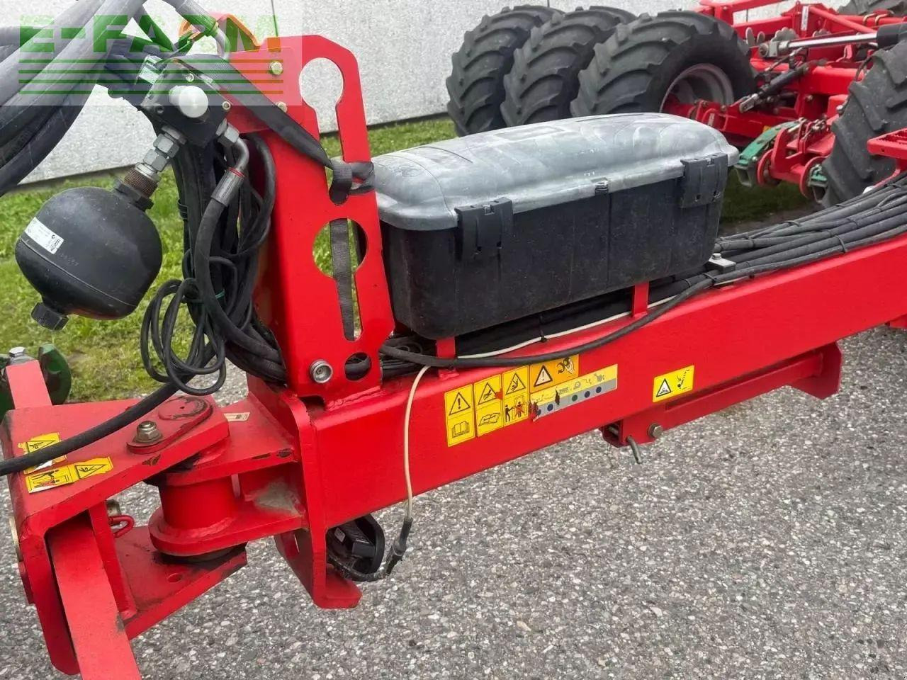 Kverneland u drill 600 - Σπαρτική με σβάρνα: φωτογραφία 2 Kverneland u drill 600 - Σπαρτική με σβάρνα: φωτογραφία 2