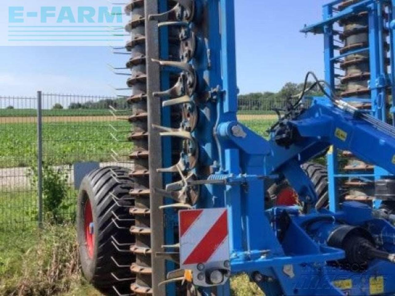 Lemken zirkon 12 mit fahrwerk - Δισκοσβάρνα: φωτογραφία 3 Lemken zirkon 12 mit fahrwerk - Δισκοσβάρνα: φωτογραφία 3