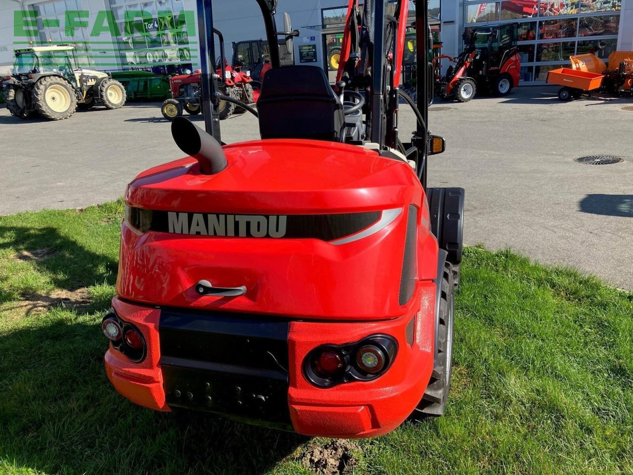Manitou mla5-50 - Μίνι εκσκαφέας: φωτογραφία 3 Manitou mla5-50 - Μίνι εκσκαφέας: φωτογραφία 3