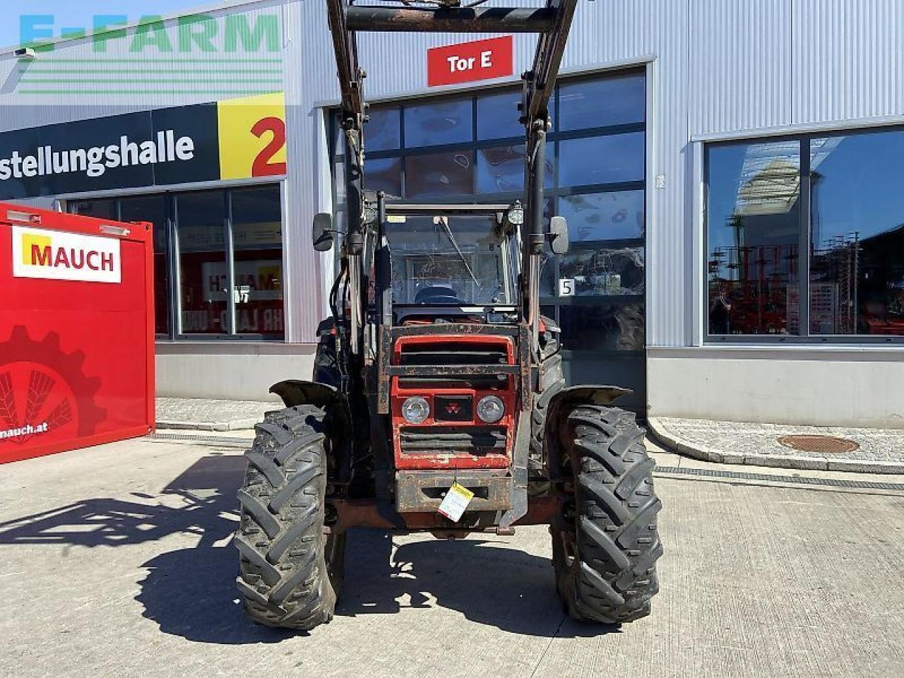 Massey Ferguson 373-4 gt - Τρακτέρ: φωτογραφία 2 Massey Ferguson 373-4 gt - Τρακτέρ: φωτογραφία 2