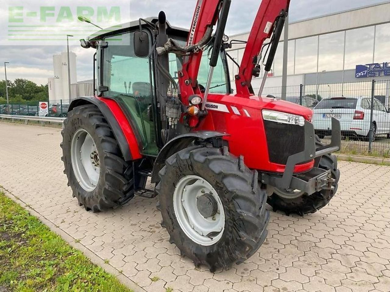 Massey Ferguson 4707 mit frontalder - Τρακτέρ: φωτογραφία 3 Massey Ferguson 4707 mit frontalder - Τρακτέρ: φωτογραφία 3