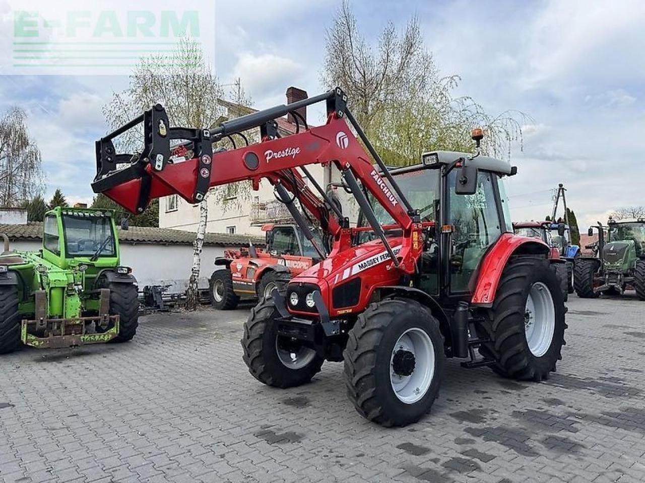 Massey Ferguson 5455 + faucheux prestige 120 - Τρακτέρ: φωτογραφία 1 Massey Ferguson 5455 + faucheux prestige 120 - Τρακτέρ: φωτογραφία 1