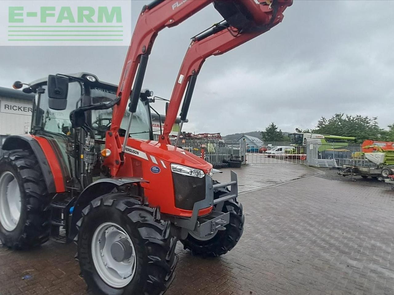 Massey Ferguson 5711 DYNA 4 - Τρακτέρ: φωτογραφία 1 Massey Ferguson 5711 DYNA 4 - Τρακτέρ: φωτογραφία 1