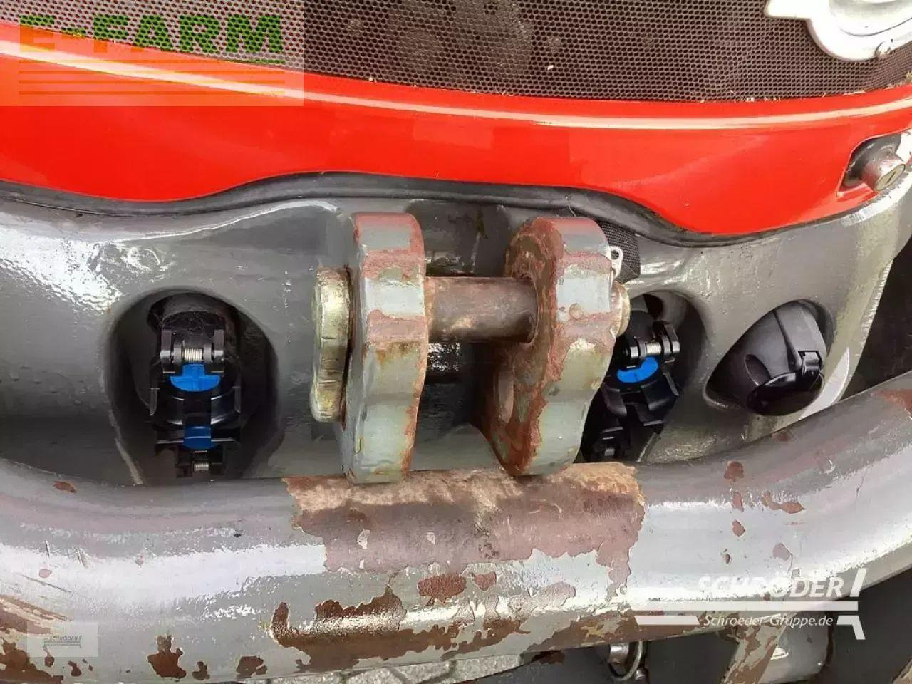 Massey Ferguson 8670 dyna-vt excellence - Τρακτέρ: φωτογραφία 4 Massey Ferguson 8670 dyna-vt excellence - Τρακτέρ: φωτογραφία 4