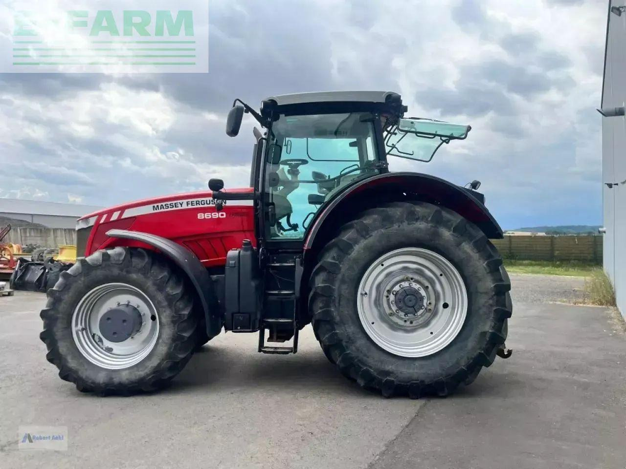 Massey Ferguson 8690 - Τρακτέρ: φωτογραφία 5 Massey Ferguson 8690 - Τρακτέρ: φωτογραφία 5