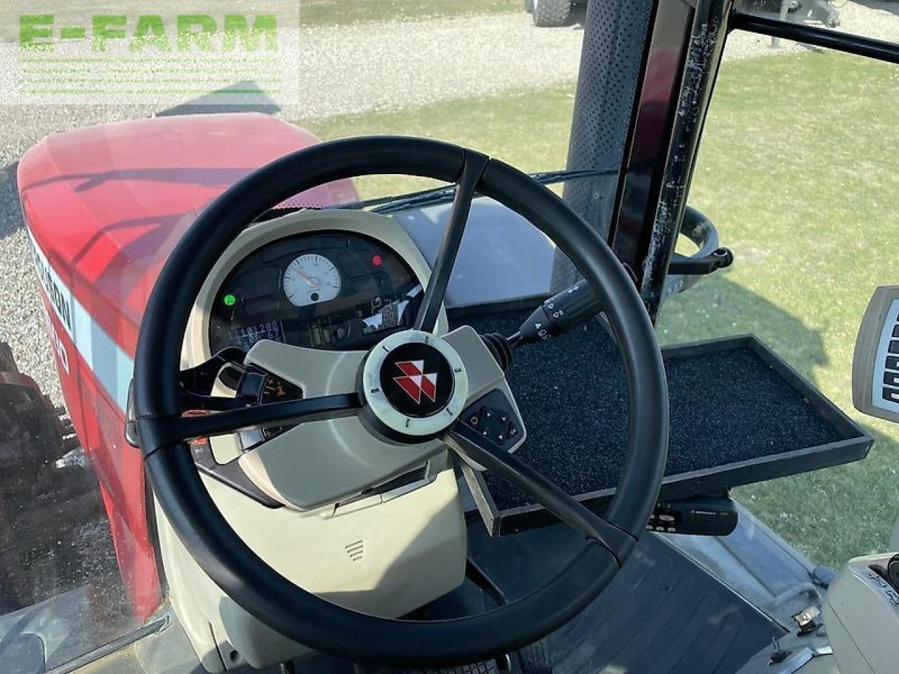 Massey Ferguson 8690 - Τρακτέρ: φωτογραφία 3 Massey Ferguson 8690 - Τρακτέρ: φωτογραφία 3