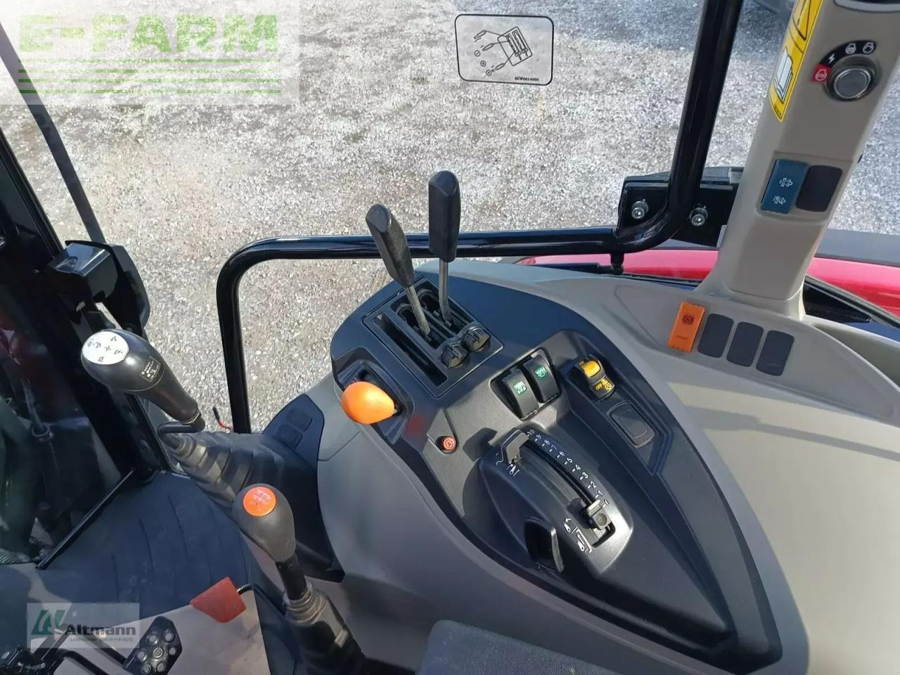 Τρακτέρ Massey Ferguson mf 4708 m kabine: φωτογραφία 8 Τρακτέρ Massey Ferguson mf 4708 m kabine: φωτογραφία 8