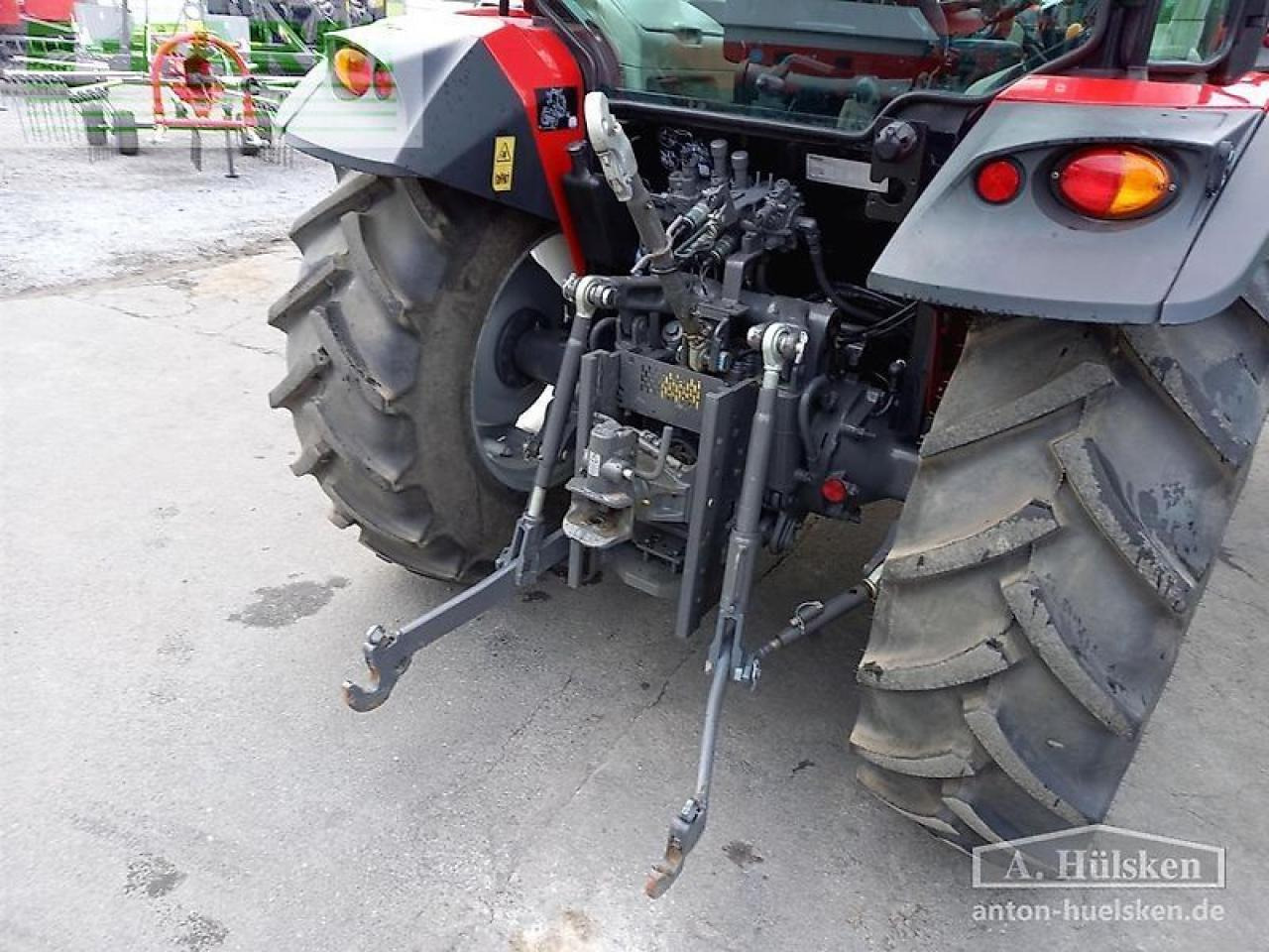 Massey Ferguson mf4707 cab 4wd - Τρακτέρ: φωτογραφία 4 Massey Ferguson mf4707 cab 4wd - Τρακτέρ: φωτογραφία 4
