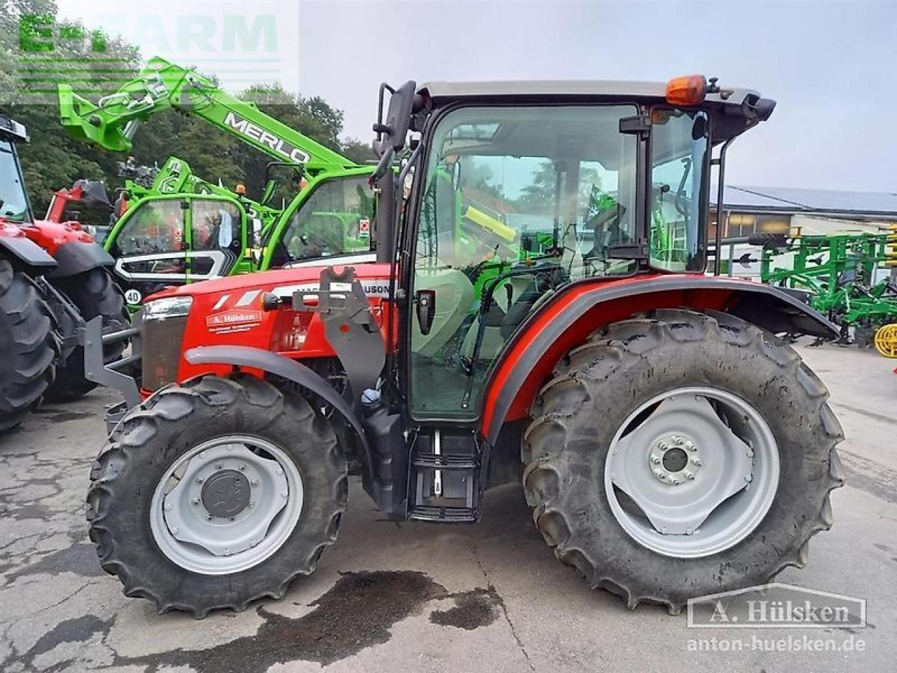 Massey Ferguson mf4707 cab 4wd - Τρακτέρ: φωτογραφία 2 Massey Ferguson mf4707 cab 4wd - Τρακτέρ: φωτογραφία 2