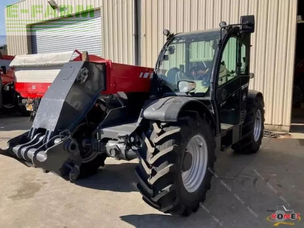 Massey Ferguson th7038 - Τηλεσκοπικός φορτωτής: φωτογραφία 2 Massey Ferguson th7038 - Τηλεσκοπικός φορτωτής: φωτογραφία 2