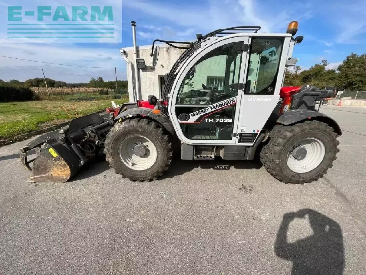 Massey Ferguson th7038 - Τηλεσκοπικός φορτωτής: φωτογραφία 4 Massey Ferguson th7038 - Τηλεσκοπικός φορτωτής: φωτογραφία 4
