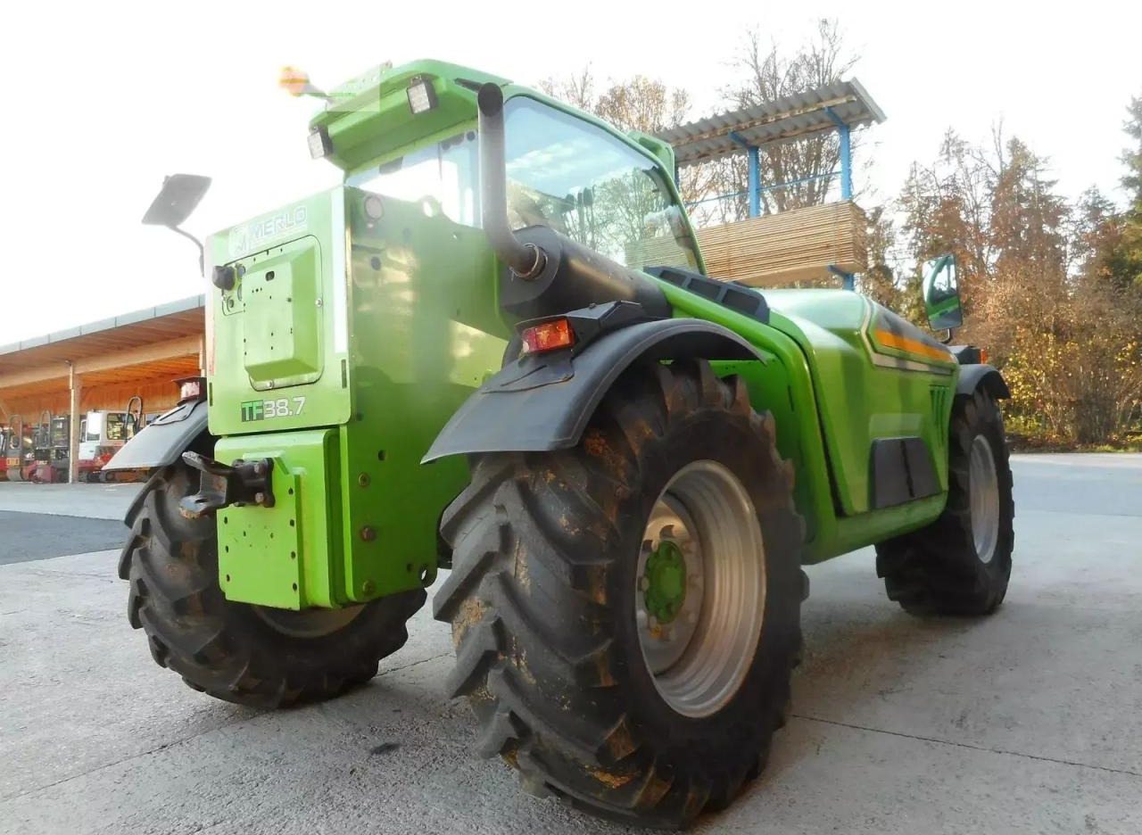 Merlo tf38.7-120 40km/h ( 3,8t - 7m ) - Τηλεσκοπικός φορτωτής: φωτογραφία 4 Merlo tf38.7-120 40km/h ( 3,8t - 7m ) - Τηλεσκοπικός φορτωτής: φωτογραφία 4